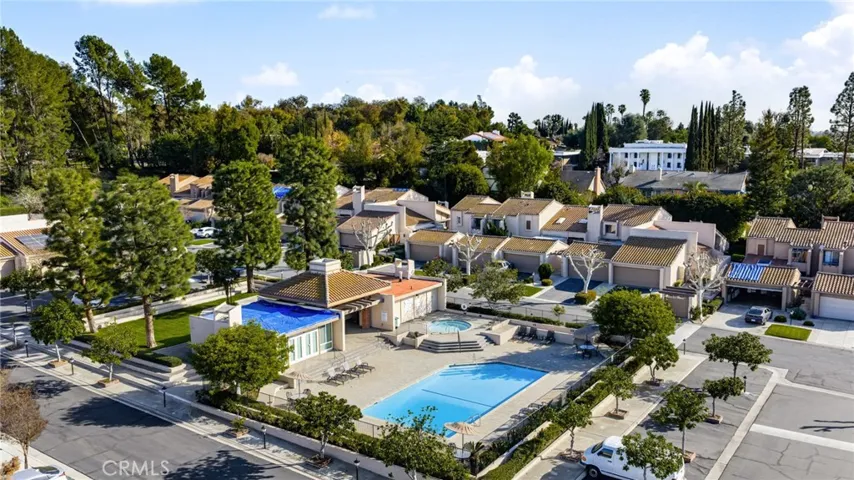 Gated commumity with plenty of parking