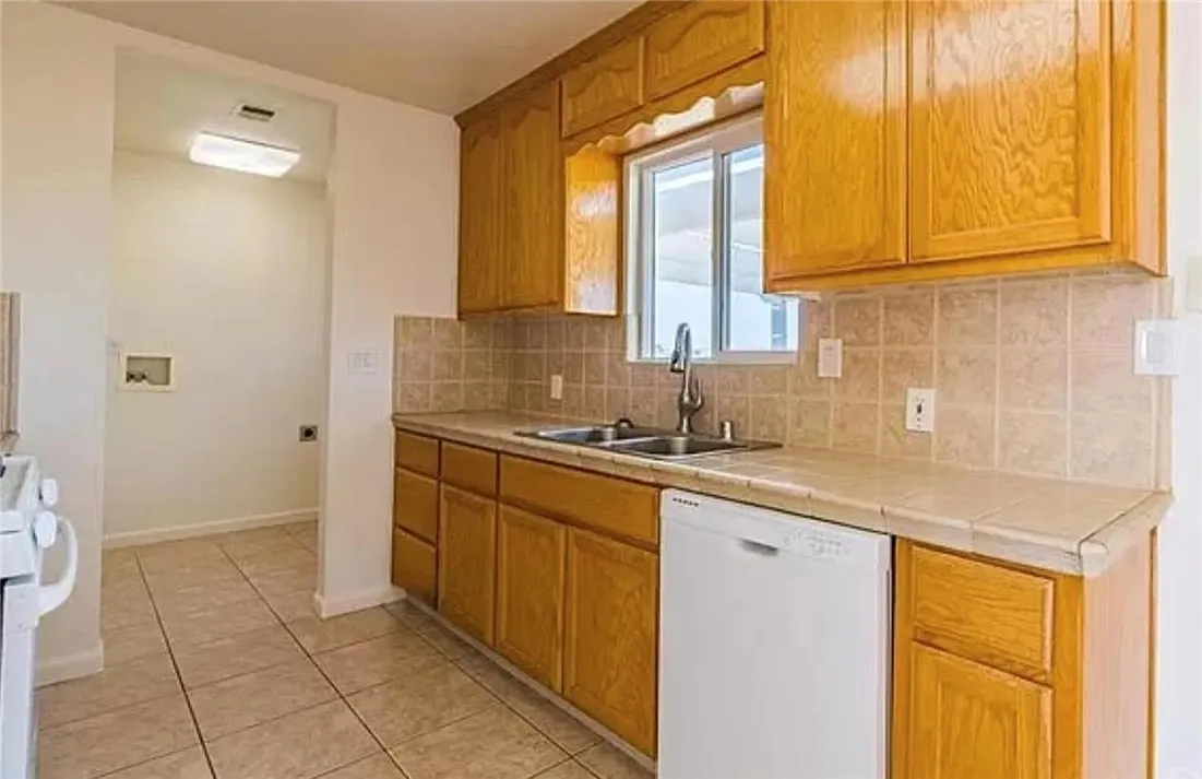 4449 Clausen, Le Grand, California 95333 home-pic-12