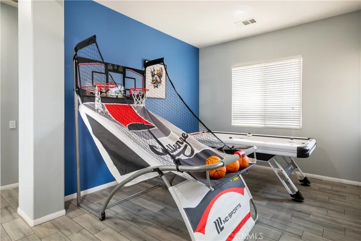 Game room/ bonus room/formal dining room