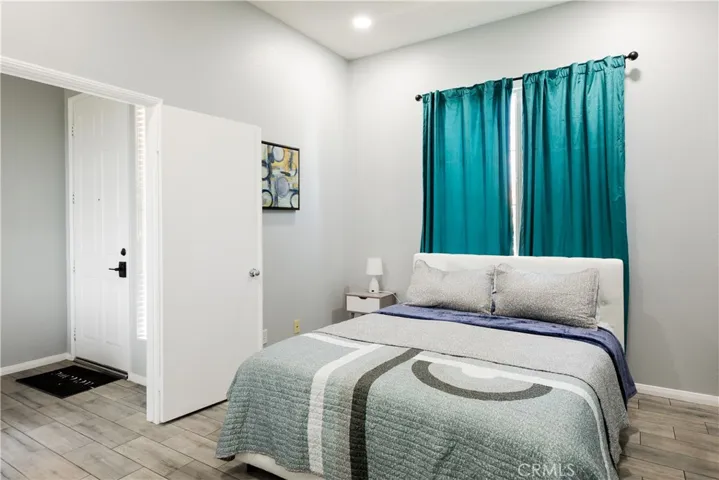 Den/ possible 4th bedroom