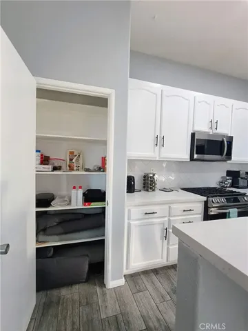 Kitchen pantry