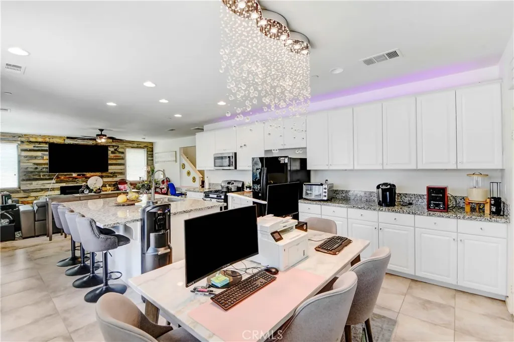 1628 Tildon Court, Beaumont, California 92223 home-pic-3