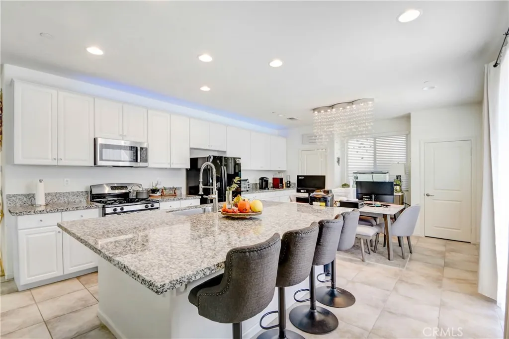 1628 Tildon Court, Beaumont, California 92223 home-pic-4