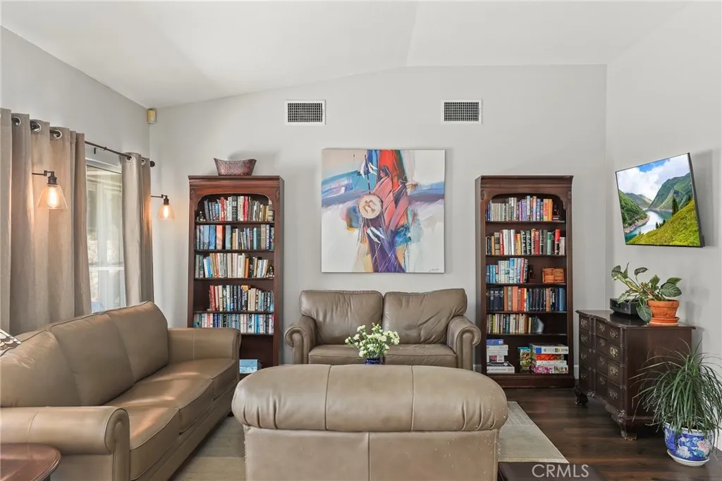 42323 Grandeur Way, Lancaster, California 93536 home-pic-10
