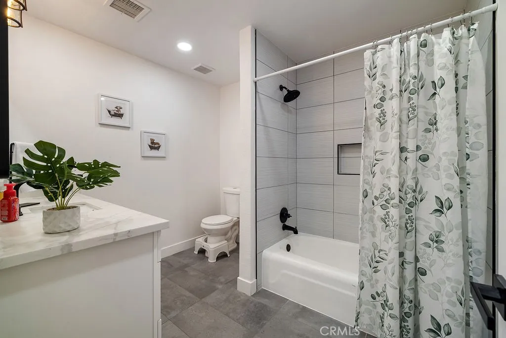41841 55th Street W, Quartz Hill, California 93536 home-pic-36