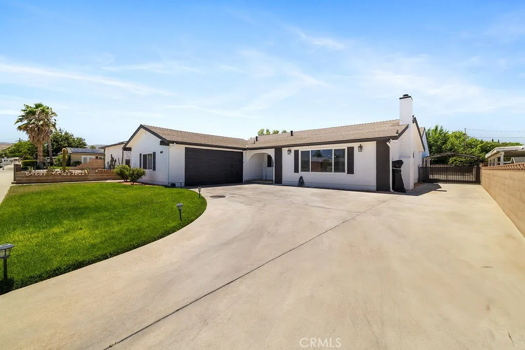 41841 55th Street W, Quartz Hill, California 93536 home-pic-1
