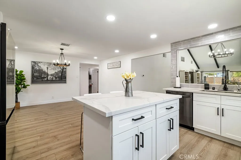 41841 55th Street W, Quartz Hill, California 93536 home-pic-19