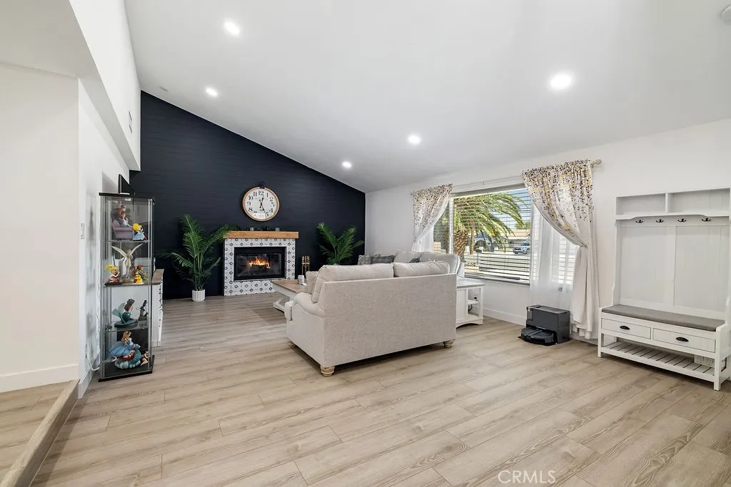 41841 55th Street W, Quartz Hill, California 93536 home-pic-9