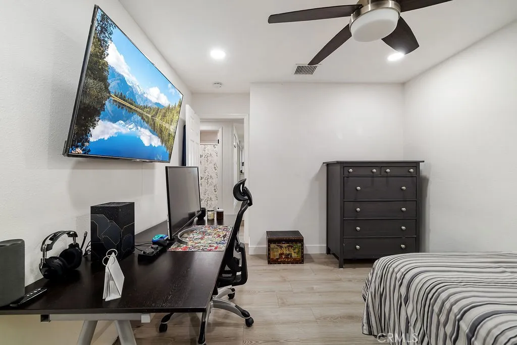 41841 55th Street W, Quartz Hill, California 93536 home-pic-35