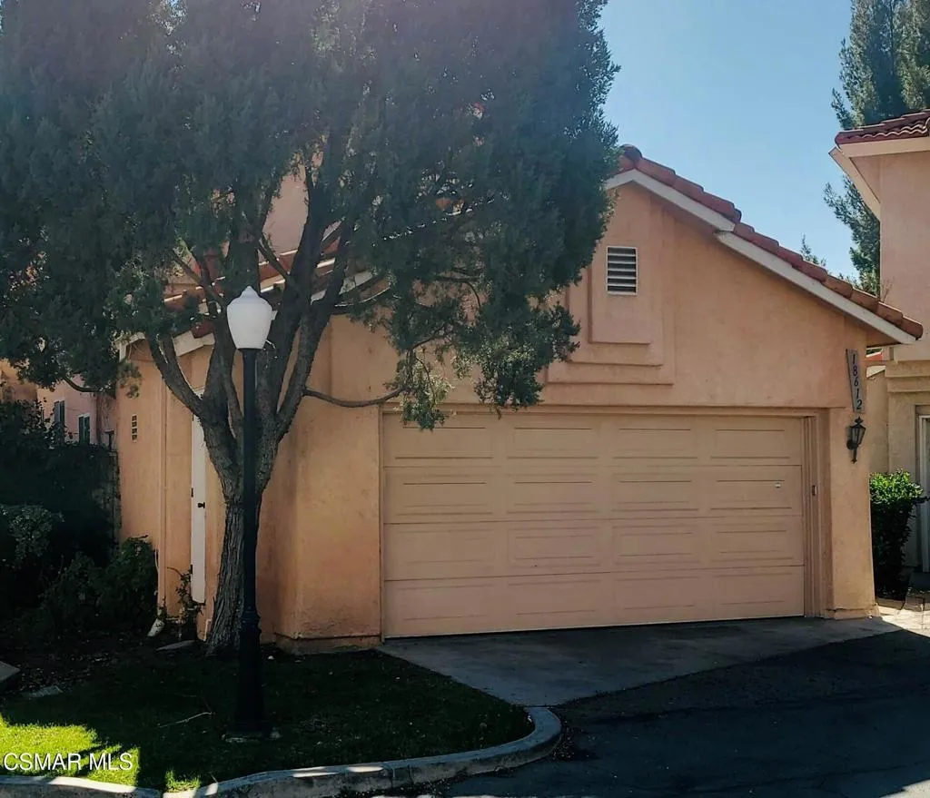 18612 El Dorado Court, Canyon Country, California 91351 home-pic-2