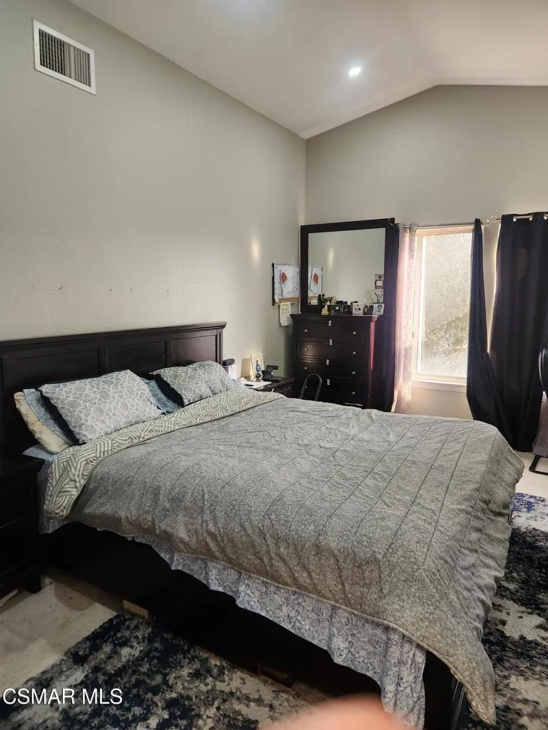 18612 El Dorado Court, Canyon Country, California 91351 home-pic-5