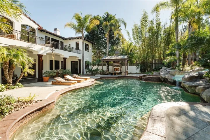 1807 Valley Park Avenue, Hermosa Beach, California 90254
