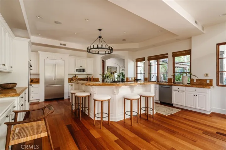 1807 Valley Park Avenue, Hermosa Beach, California 90254