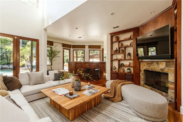 1807 Valley Park Avenue, Hermosa Beach, California 90254