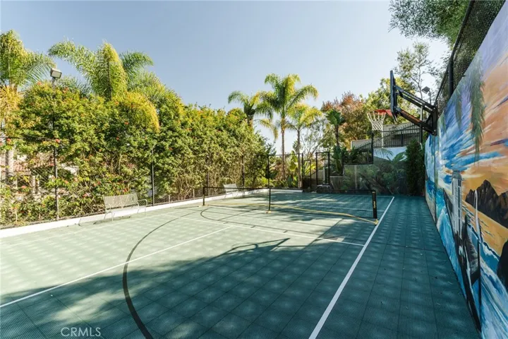 1807 Valley Park Avenue, Hermosa Beach, California 90254