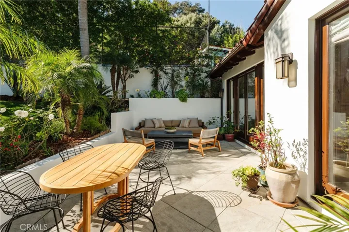 1807 Valley Park Avenue, Hermosa Beach, California 90254