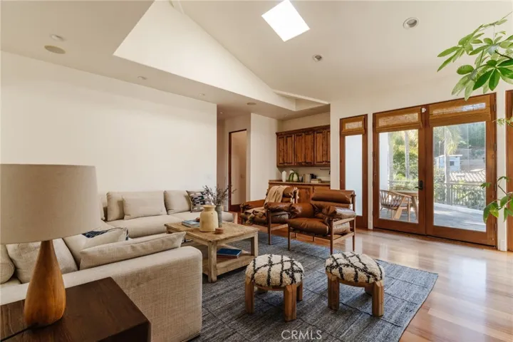 1807 Valley Park Avenue, Hermosa Beach, California 90254