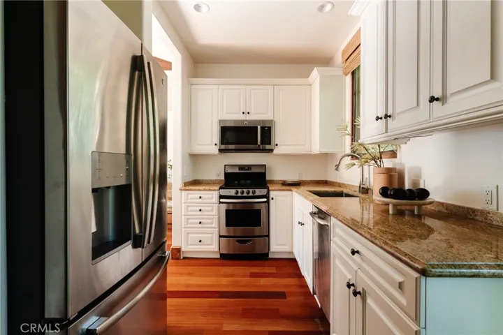 1807 Valley Park Avenue, Hermosa Beach, California 90254