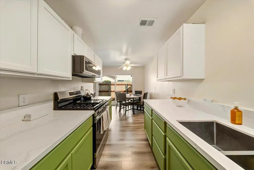 1036 Cheyenne Way, Oxnard, California 93033 home-pic-10