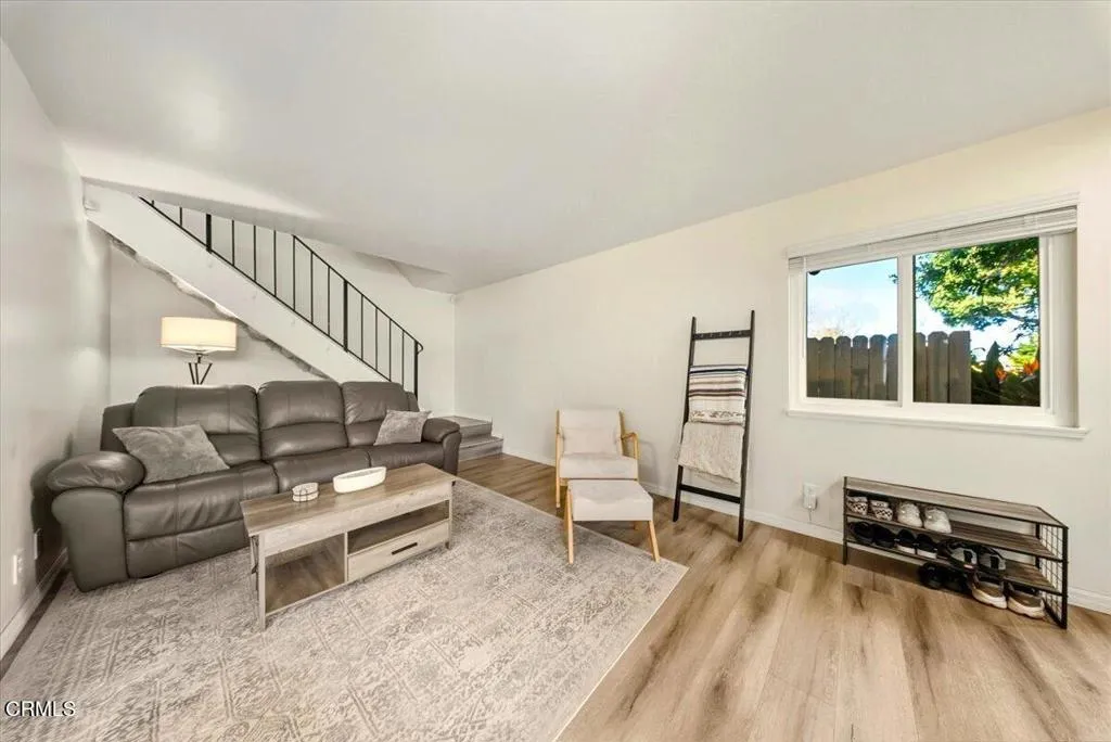 1036 Cheyenne Way, Oxnard, California 93033 home-pic-6