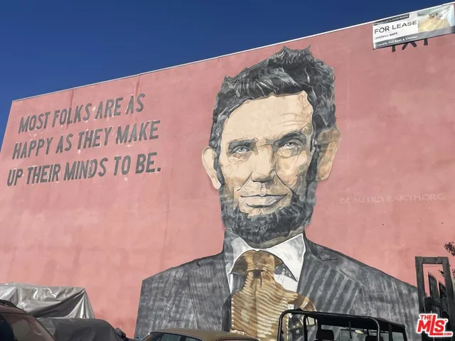 Building Mural - Lincoln speak
