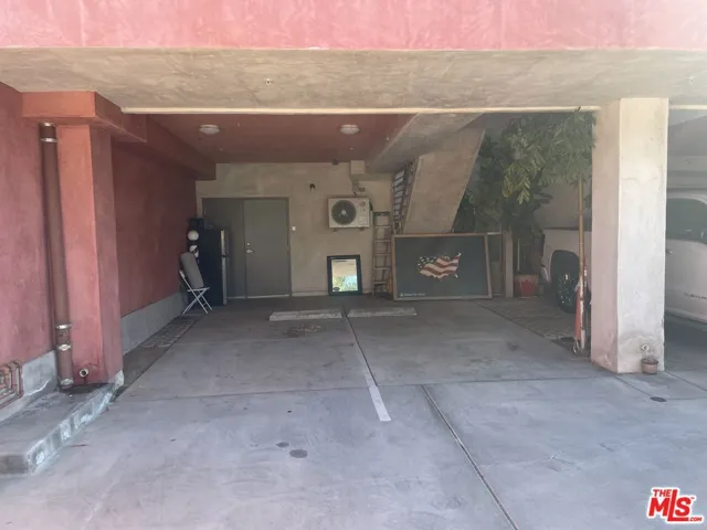 1 covered parking spot