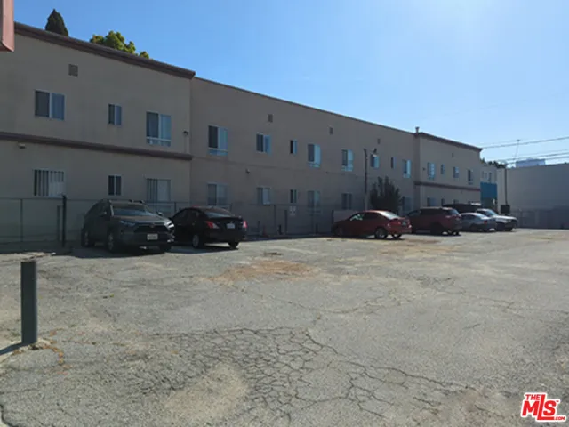 1250 Lake St- Parking Lot