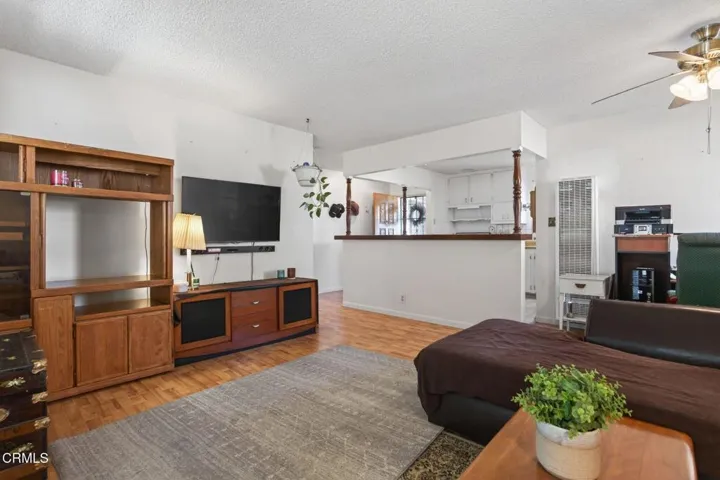 7-web-or-mls-Upmarket Media-5014Flo-035