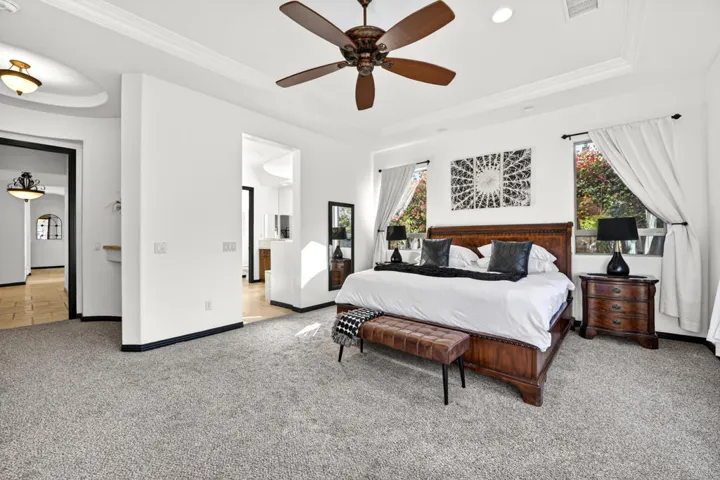 48789-cascade-st-day-030