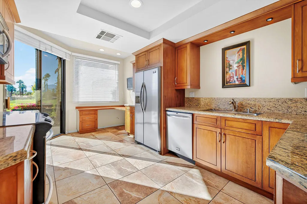 38019 Crocus Lane, Palm Desert, California 92211 home-pic-6