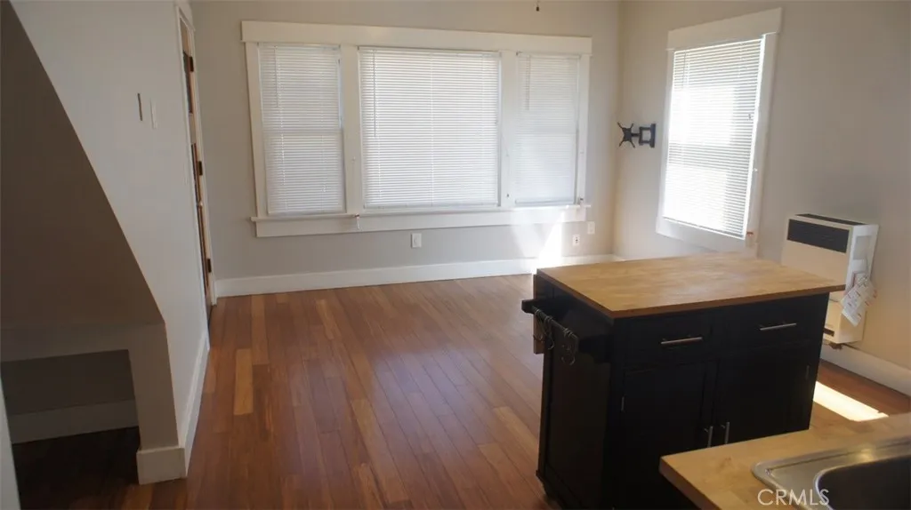 432 E 6th Street, Long Beach, California 90802 home-pic-13
