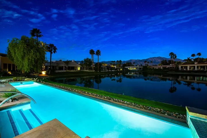 32-web-or-mls-JB_Andrews_OPMG_0126_032