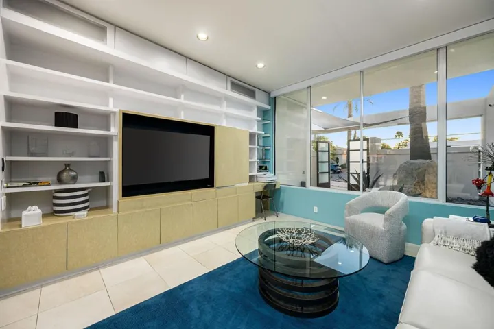 102-web-or-mls-JB_Andrews_OPMG_0126_102