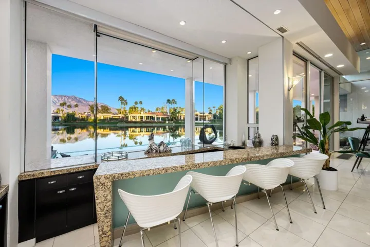 67-web-or-mls-JB_Andrews_OPMG_0126_067