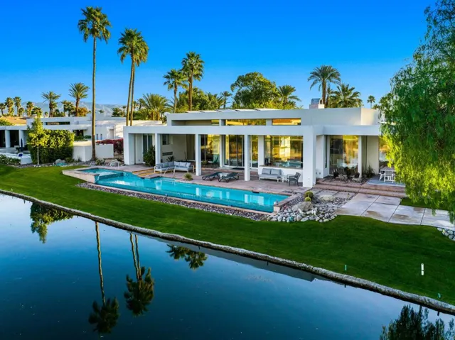 54-web-or-mls-JB_Andrews_OPMG_0126_054