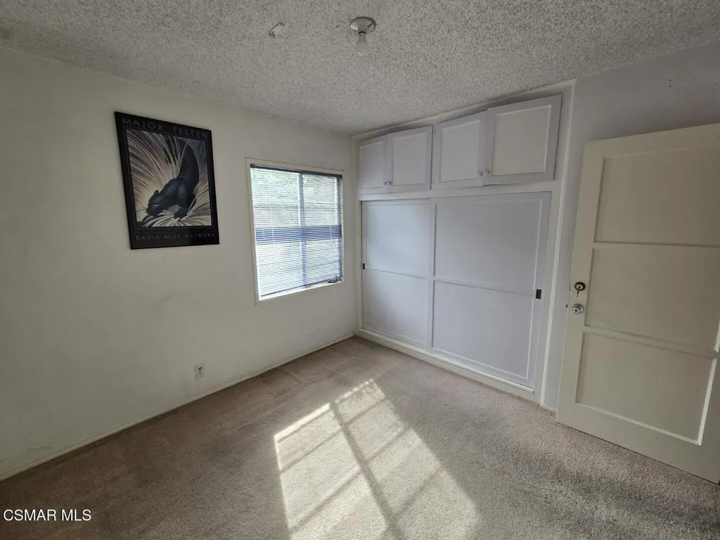 17526 Miranda Street, Encino, California 91316 home-pic-11