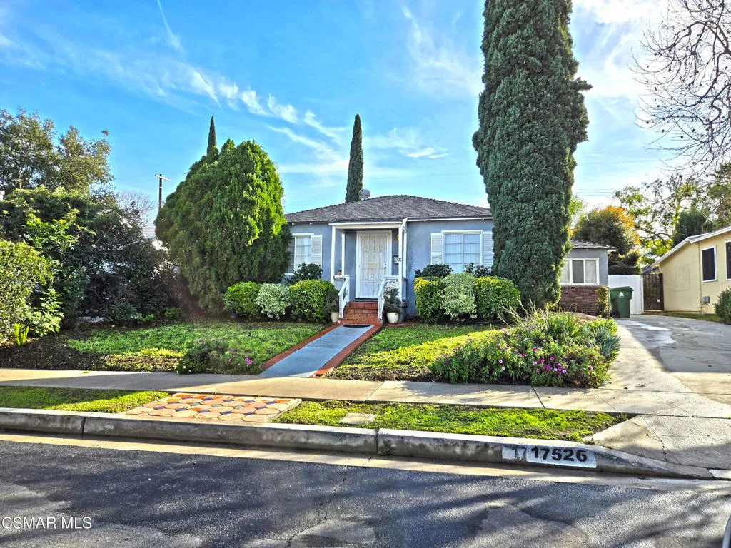 17526 Miranda Street, Encino, California 91316 home-pic-1