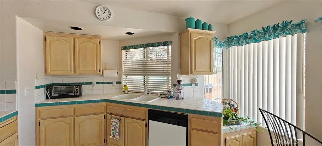 6144 Carodean, 29 Palms, California 92277 home-pic-49