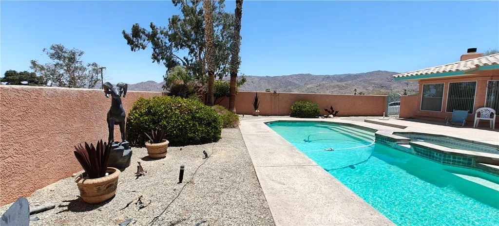 6144 Carodean, 29 Palms, California 92277 home-pic-17