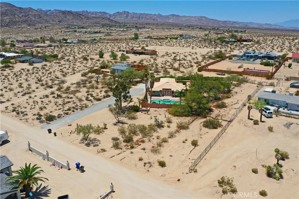6144 Carodean, 29 Palms, California 92277 home-pic-68