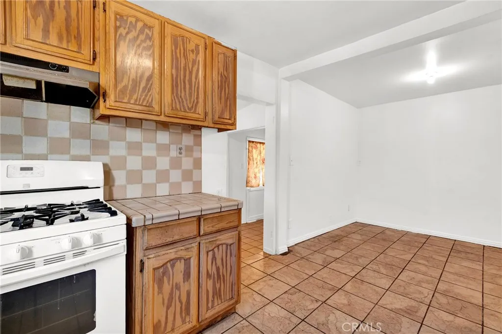 4748 Dozier Street, East Los Angeles, California 90022 home-pic-9