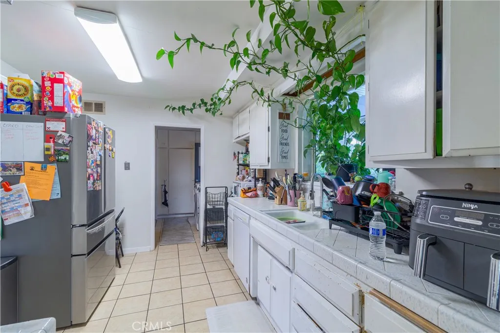1330 Limerick Drive, Placentia, California 92870 home-pic-14