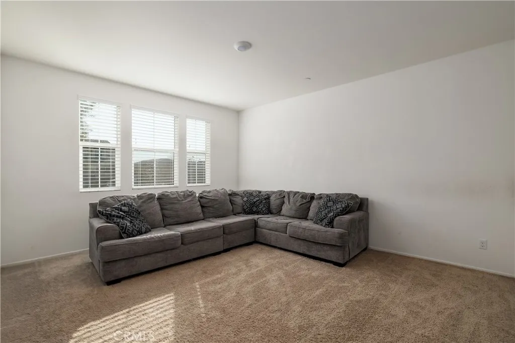 30800 Mossy Bend Ln., Murrieta, California 92563 home-pic-6