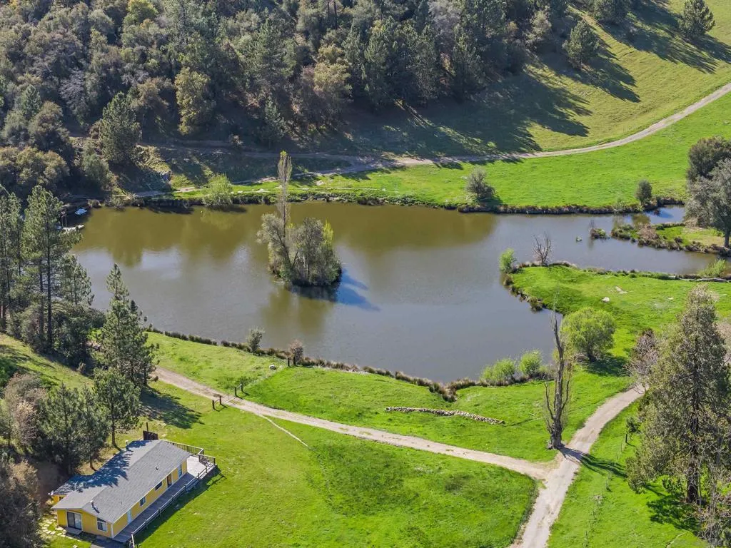 2464 Wynola Rd, Julian, California 92036 home-pic-46