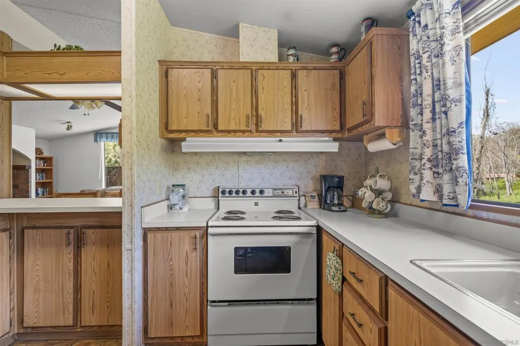 2464 Wynola Rd, Julian, California 92036 home-pic-24