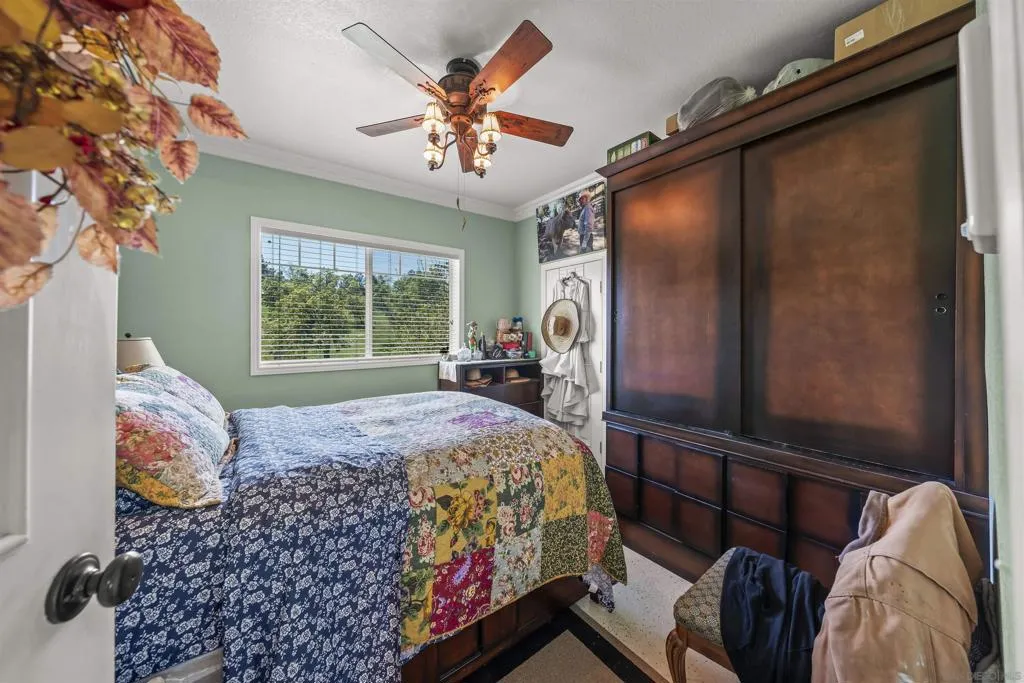2464 Wynola Rd, Julian, California 92036 home-pic-15