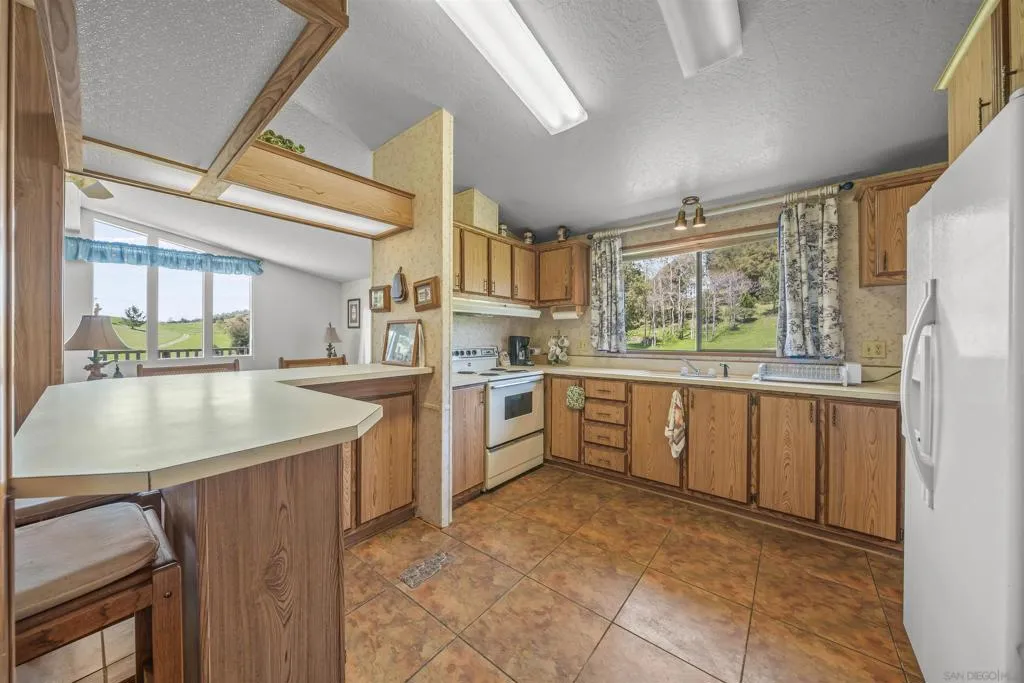 2464 Wynola Rd, Julian, California 92036 home-pic-27