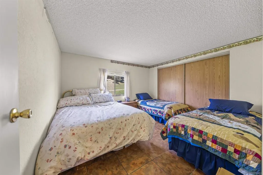 2464 Wynola Rd, Julian, California 92036 home-pic-30