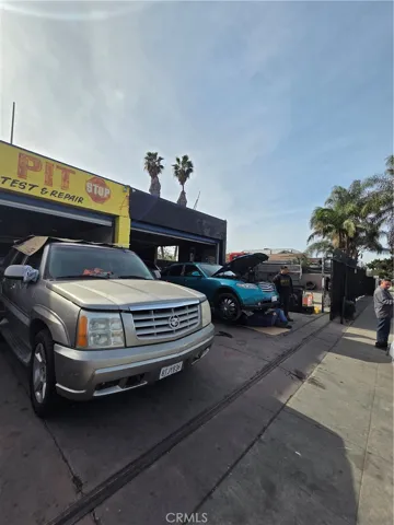 8401 S San Pedro, Los Angeles, California 90003