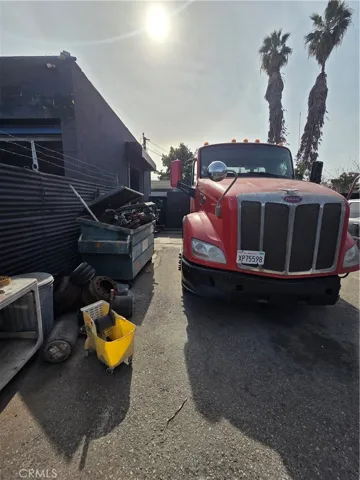 8401 S San Pedro, Los Angeles, California 90003